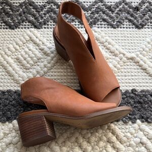 Lucky Brand Cognac Peep-Toe Block Heel Shoes